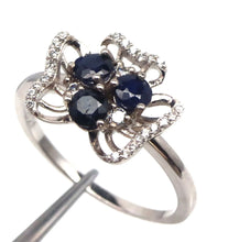 Cargar imagen en el visor de la galería, Anillo Flor Tres Zafiros