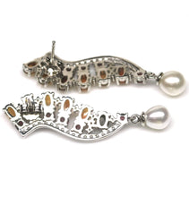 Cargar imagen en el visor de la galería, Aros Largos Ópalo Arcoíris, Rhodolita, Topacio Blanco y Perla de Río.