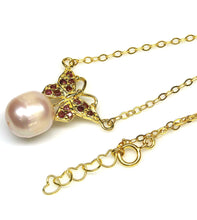 Cargar imagen en el visor de la galería, Collar Mariposa Perla de Río y Rubí