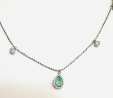 Cargar imagen en el visor de la galería, Collar Esmeralda y Topacio Blanco