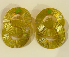 Cargar imagen en el visor de la galería, Aros Círculos Esmeralda Colombiana