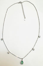 Cargar imagen en el visor de la galería, Collar Esmeralda y Topacio Blanco