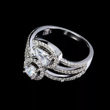 Cargar imagen en el visor de la galería, Anillo “Tu y Yo” Topacio Blanco