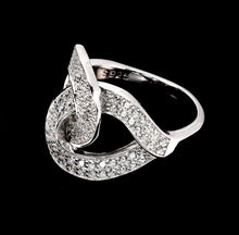 Cargar imagen en el visor de la galería, Anillo Entrelazado Topacio Blanco