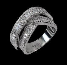 Cargar imagen en el visor de la galería, Anillo Topacio Blanco Cruzado
