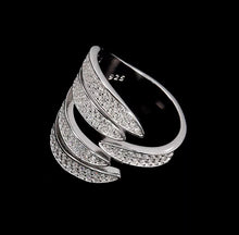 Cargar imagen en el visor de la galería, Anillo Topacio Blanco