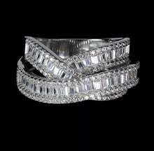Cargar imagen en el visor de la galería, Anillo Topacio Blanco Cruzado