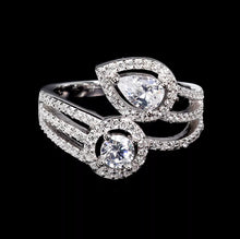 Cargar imagen en el visor de la galería, Anillo “Tu y Yo” Topacio Blanco