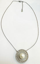 Cargar imagen en el visor de la galería, Collar Perla de Río y Topacio Blanco