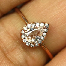 Load image into gallery viewer, Morganite and White Topaz Ring