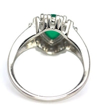 Load image in the gallery viewer, Emerald Ring Glass Filled treatment / Size 8 (17)