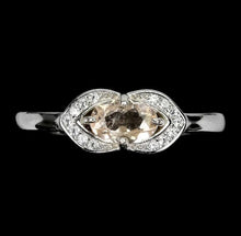 Cargar imagen en el visor de la galería, Anillo Morganita y Topacio Blanco Silver / Talla 7 (14)
