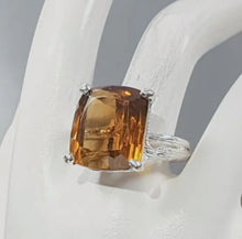 Upload an image to the gallery viewer, Cognac Topaz Ring / Size 8,5 (18)