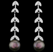 Load image into the gallery viewer, Tahitian Black Pearl Long Earrings