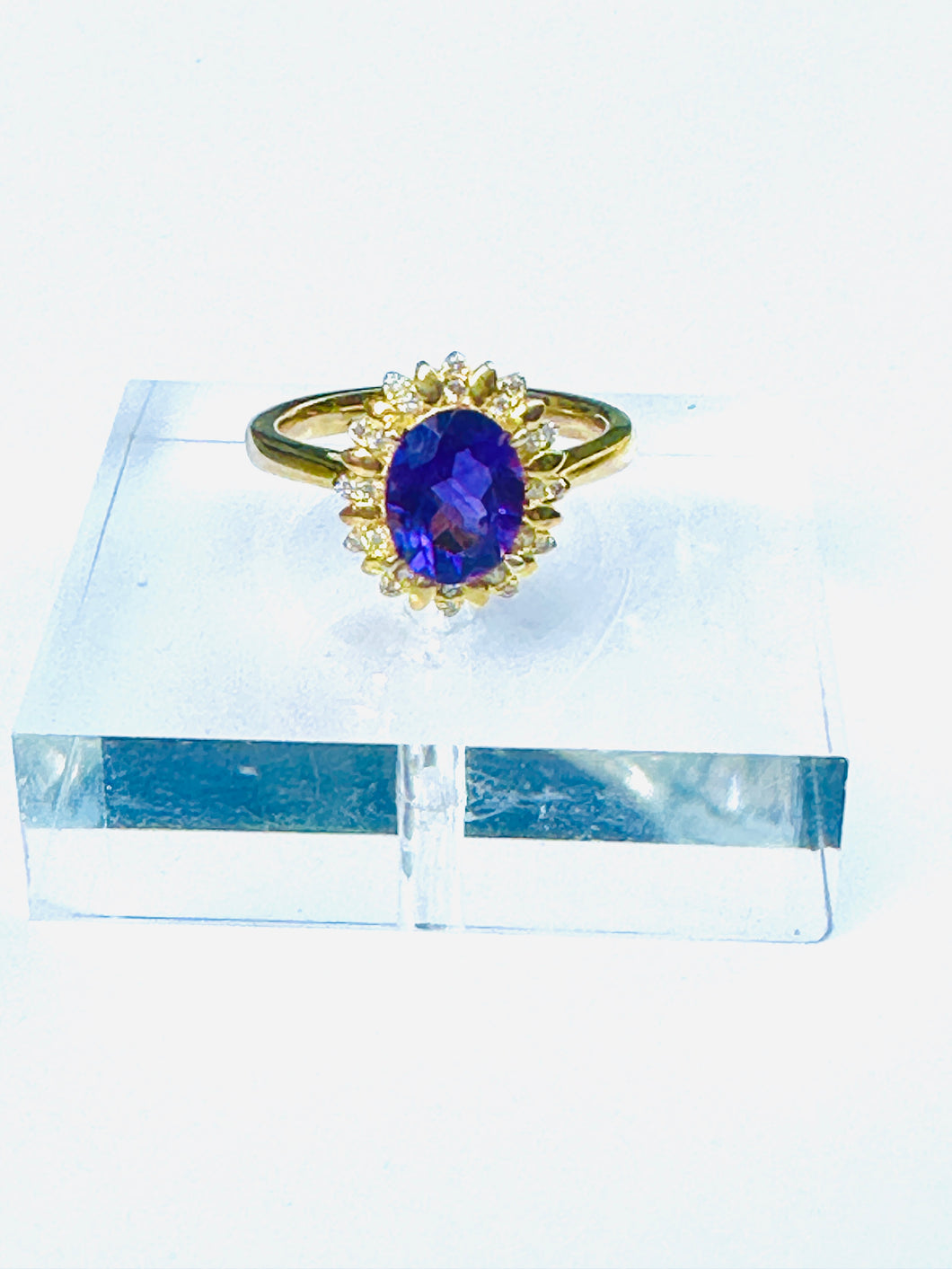 Anillo Amatista y Topacio Blanco