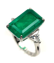 Load image in gallery viewer, Green Quartz and White Topaz Ring / Size 7 (14)