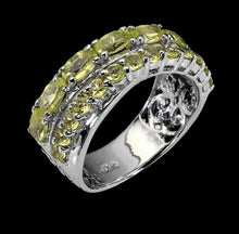Load image in gallery viewer, Peridot Ring / Size 8 (17)