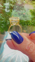 Cargar y reproducir el video en el visor de la galería, Anillo Amatista Verde
